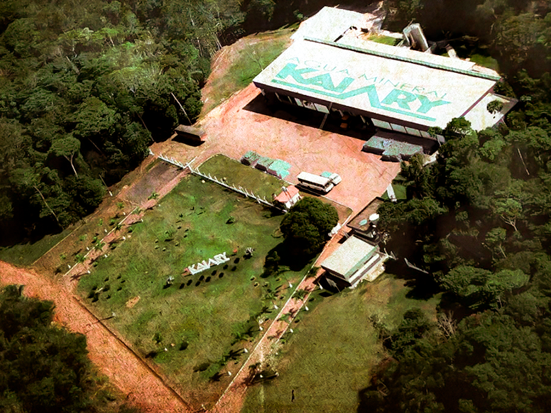 Vista aérea da fábrica e da reserva ambiental da Águas Kaiary em Porto Velho.